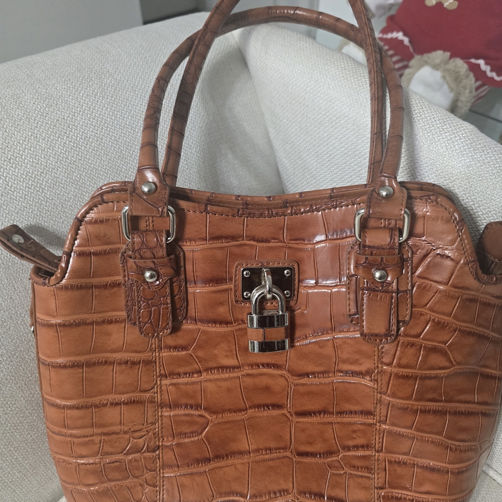 Elegant Crocodile-Embossed Brown Satchel